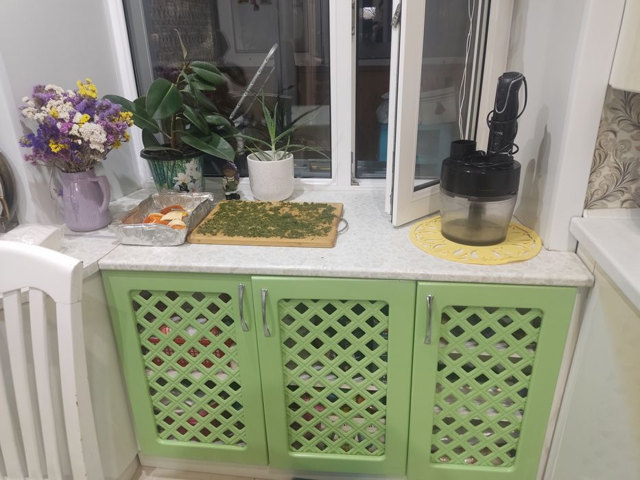 Продам КУХНЮ по частям!