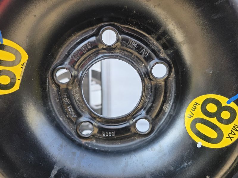 16цола Резервни Гуми/Патерици