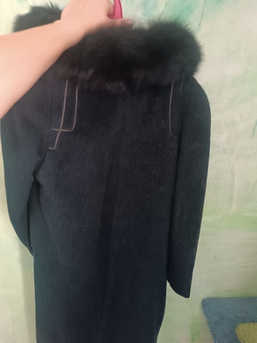 Продам осенее-зимнее пальто