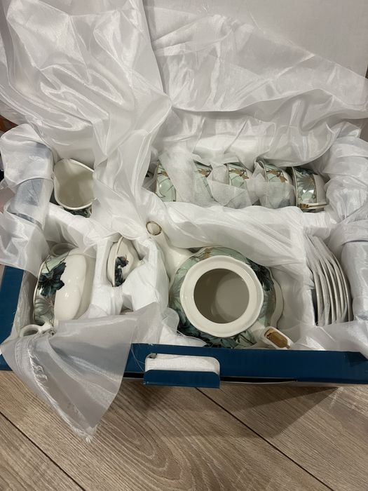 Чайный фарфоровый сервиз