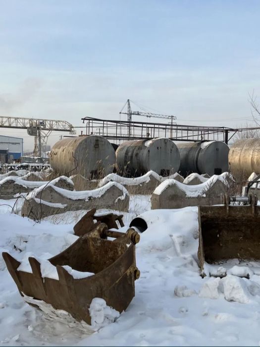 Металлические ёмкосьти бочки 25 тонн.