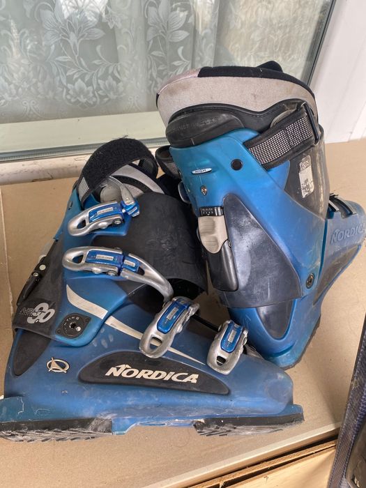 Продавам ски-обувки NORDICA