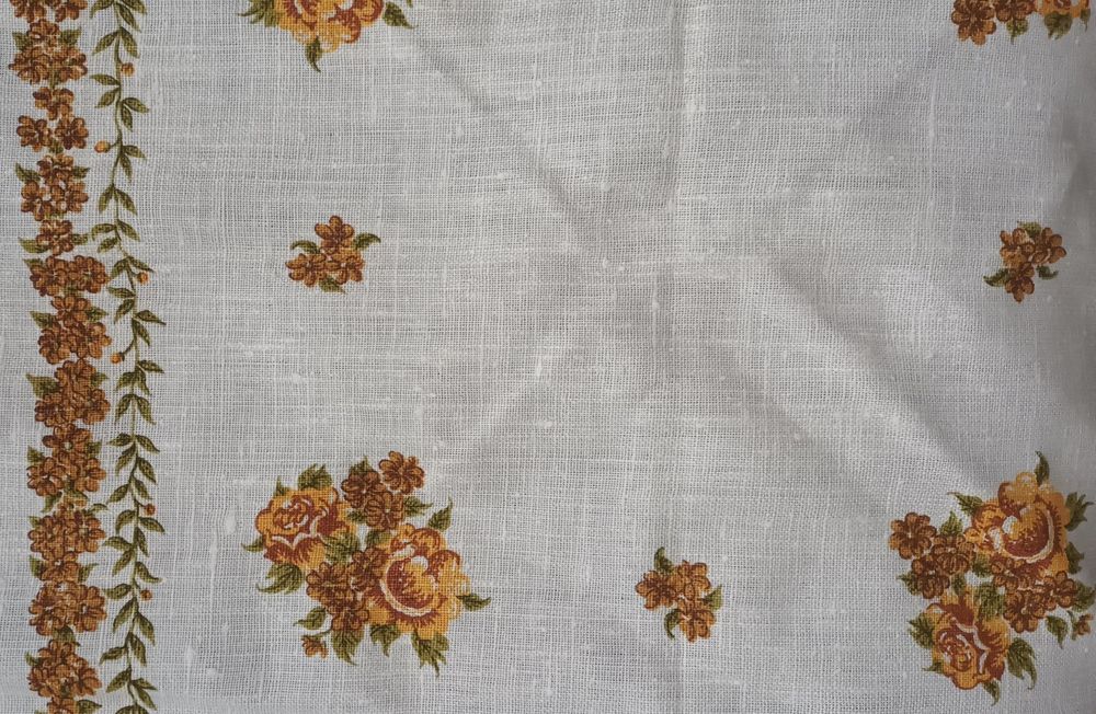 Покривка за маса ленена