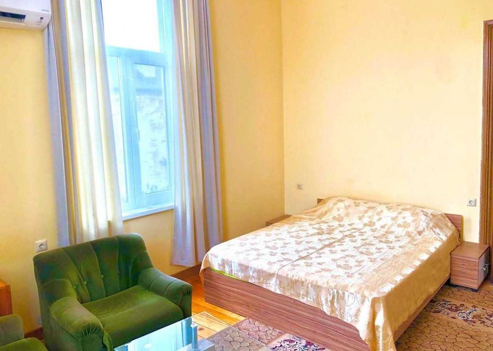 Дава се под наем Двустаен апартамент в Бургас, Център - 50 кв.м за 500 € - Снимка #5