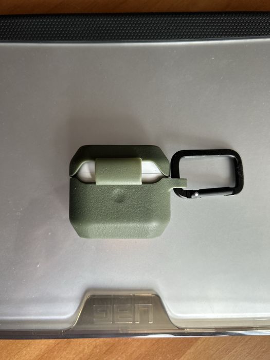 Uag husa antibateriana din silicon pentru Airpods 3