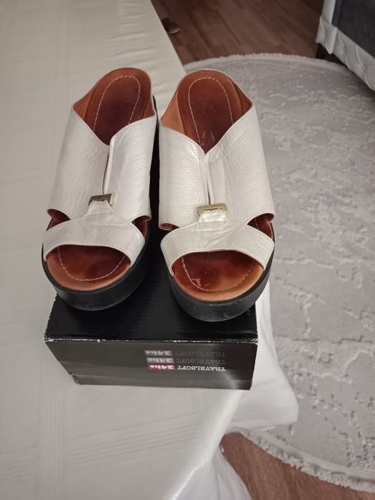 Продам сабо шлепки