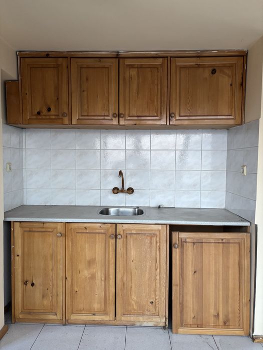 Мебели от масив библиотека