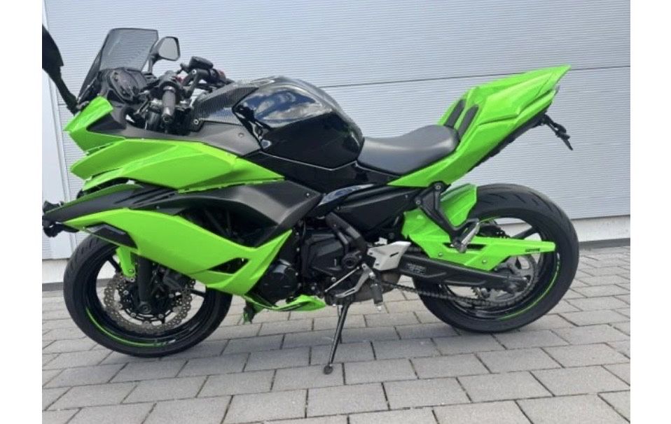 Kawasaki Nija 650 KRT