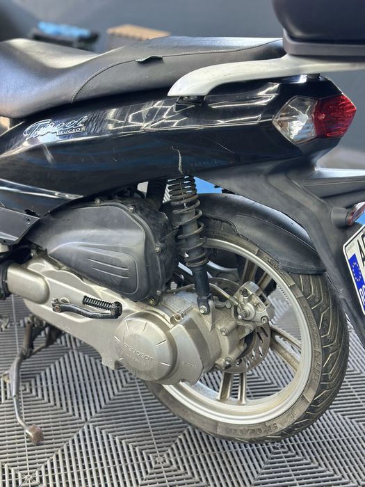 Scuter 125 cc Peugeot Tweet 125