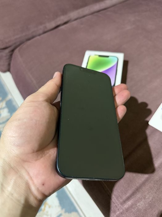 Продам Iphone 14