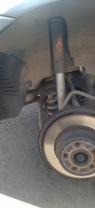 Мерцедес Е200 Компресор Фабричен Метан.Отличен