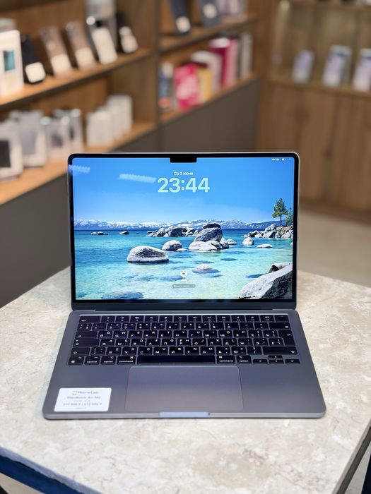MacBook Air M2 PhoneLab