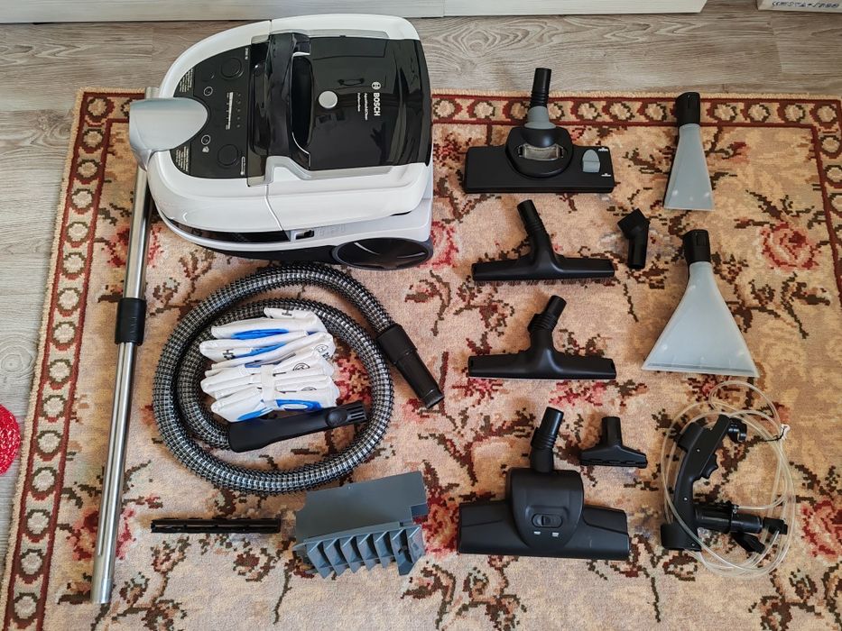 Aspirator cu spalare