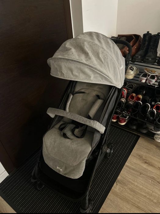 Căruț sport Joie