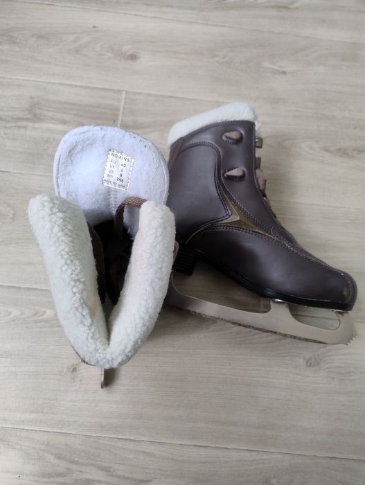 Patine gheață damă Roces – Căptușite cu blăniță – Mărimea 40 (25.5 cm)