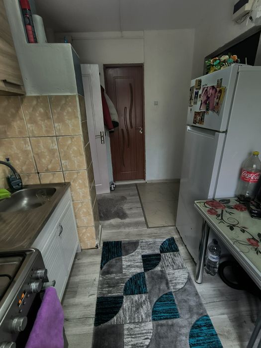 Vând garsonieră Lupeni