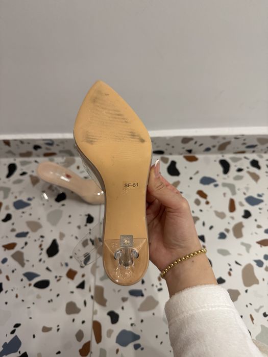 Токче с камък прозрачно