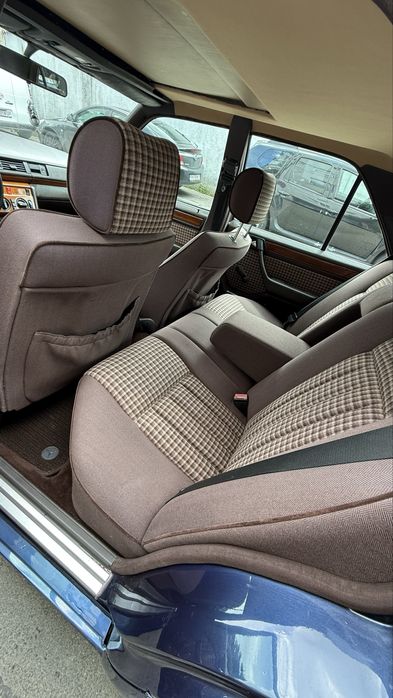 Mercedes w124  Variante w126 | W140 | W107 Vehicul Istoric