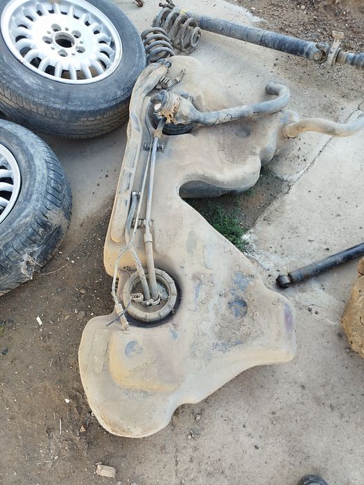 Продаю запчасти для бмв е36