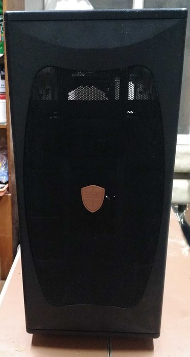 продам большой корпус для компа