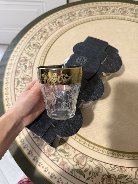 Стаканы, кружки