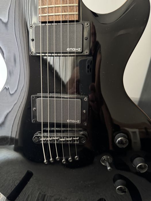 CORT Z44 BK с еmg HZ-H4 (H-H)