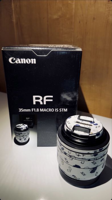 RF ,1.8 35mm, MACRO IS STM