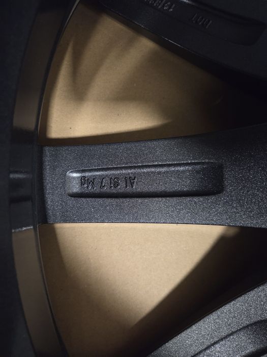 Audi Q7/SQ7 4M 20" OEM Джанта - НОВА!!!