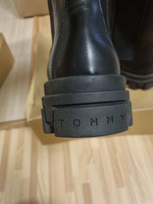 Ghete piele barbatesti Tommy Hilfiger