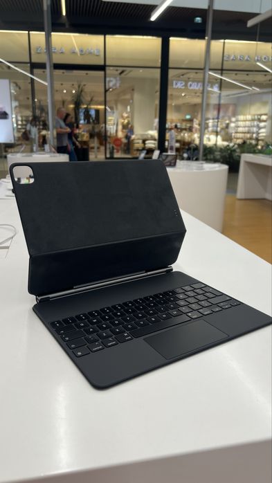 Apple Magic Keyboard 12.9