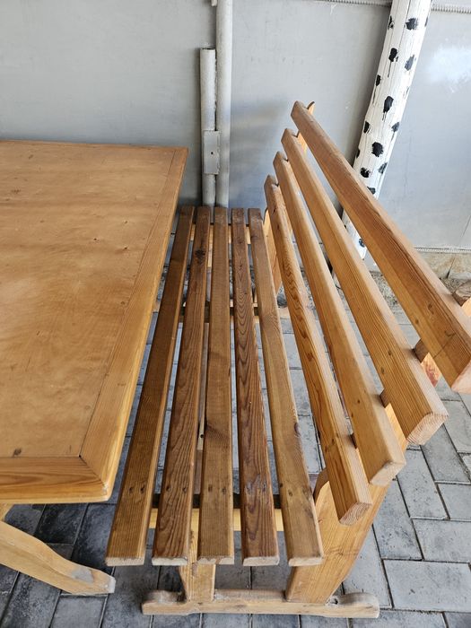 Стол в комплекте