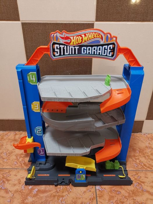 Parcare Hot Wheels Stunt Garage
