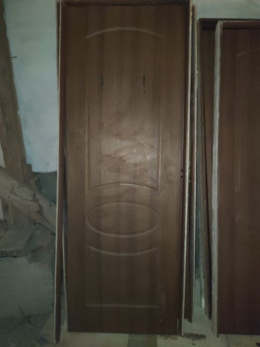 Продам двери межкомнатные