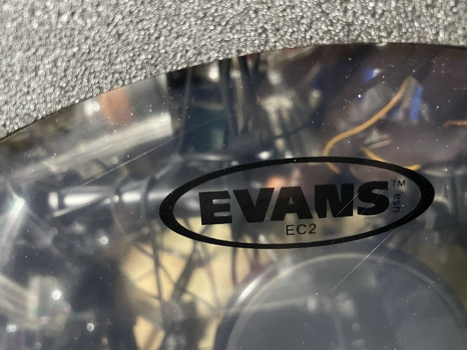 Пластик для бас бочки EVANS 22