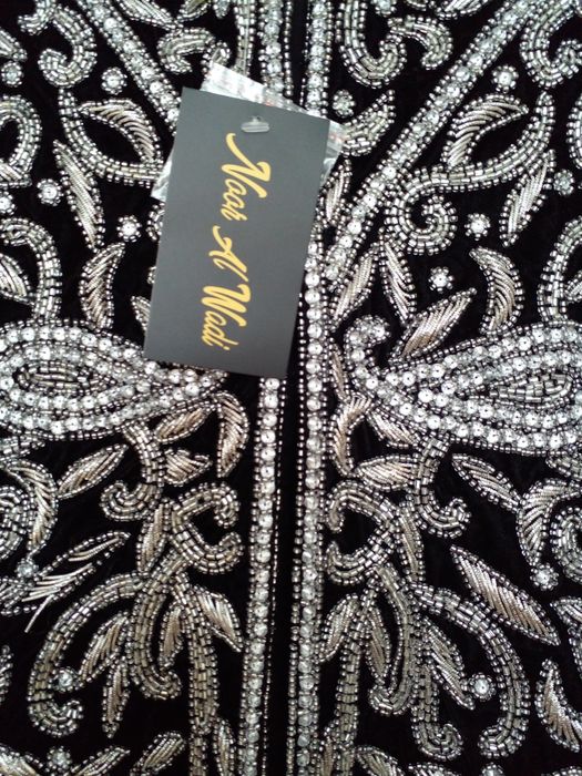 Продается дубайский шапан