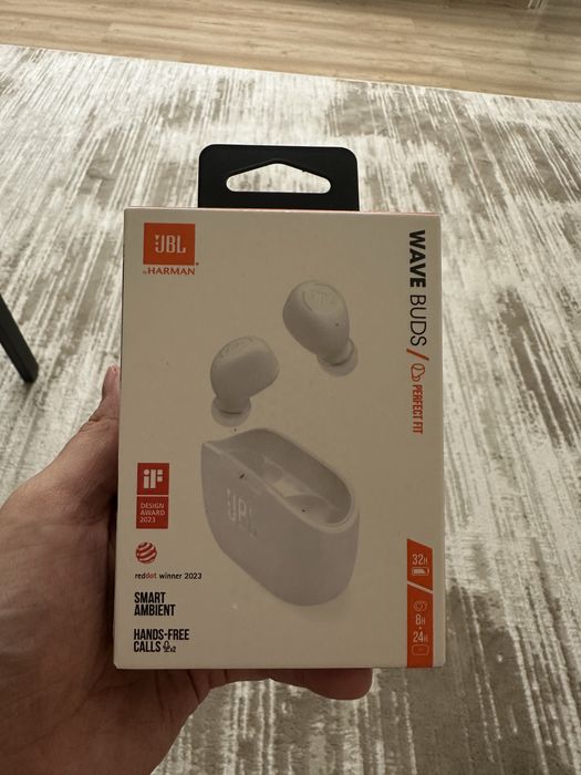 Новые наушники JBL