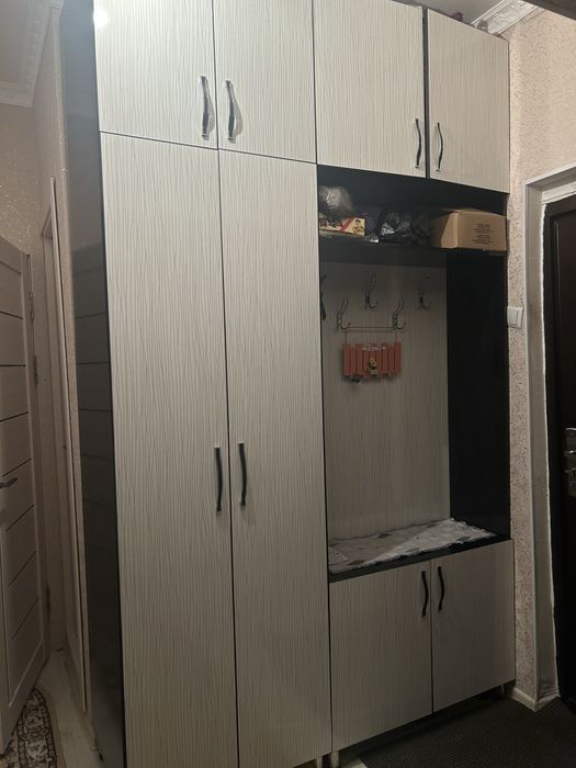 Шкаф для прихожей