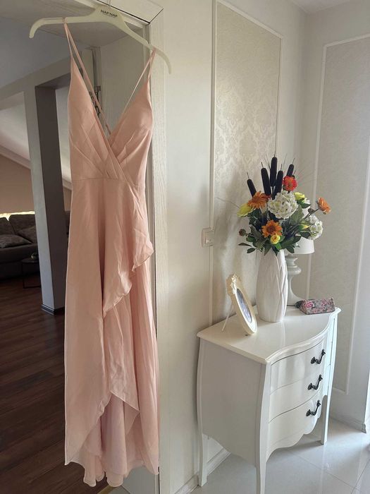 Невероятно красива официална рокля нова с етикет