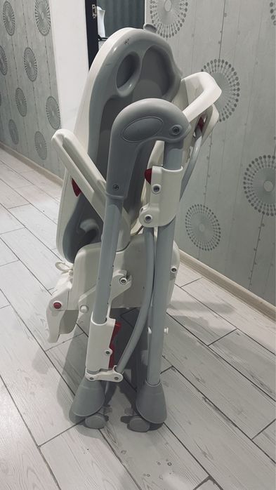 Продам стульчик для кормления