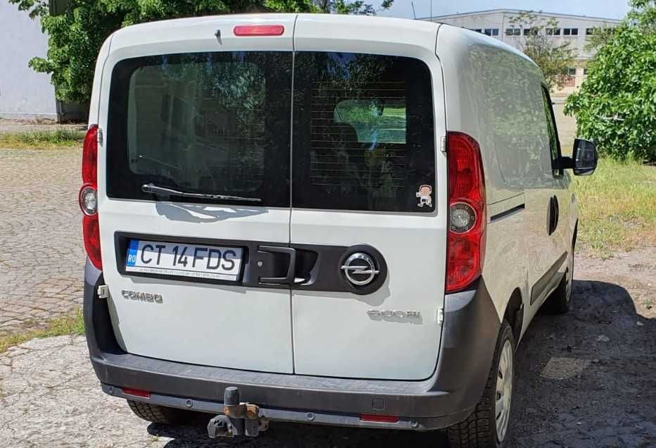 Opel Combo D 1.6 DIESEL Autoutilitara