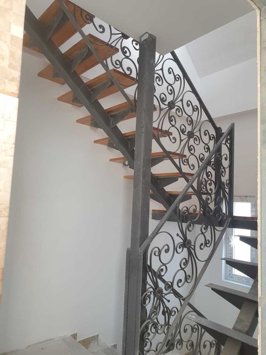 Profil treapta metalica (scara metalica)