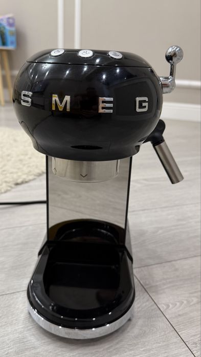 Кофеварка SMEG