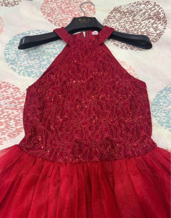 Къса официална рокля