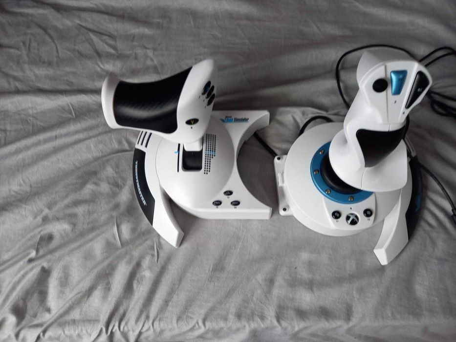 simulator de zbor trustmaster hotas one