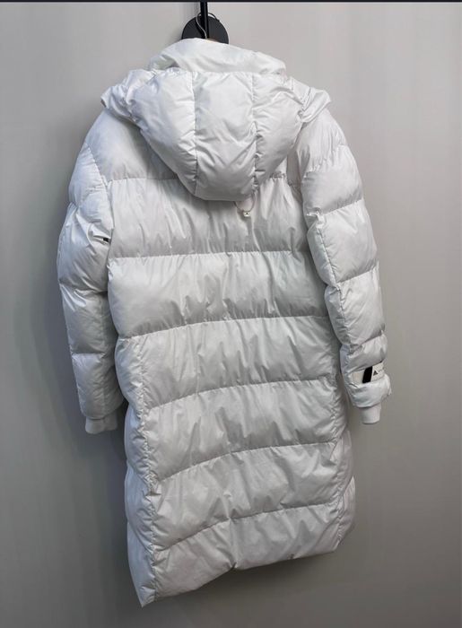 Белый удлинённый пуховик Stella McCartney
