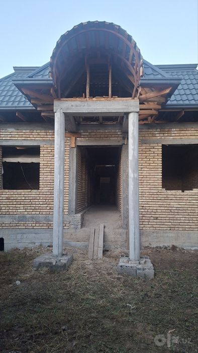 Andijon shaxrida 2 sotixlik uy sotiladi