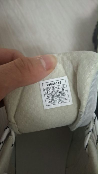 Asics кроссовки