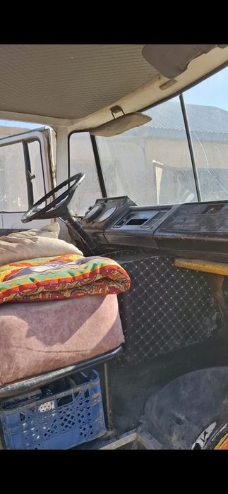 Мерседес 609D 1982