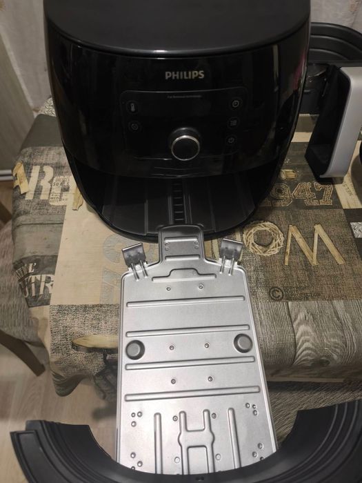 Нов Philips air fryer xxl