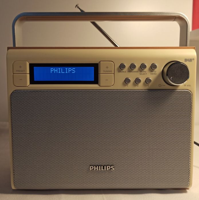 Radio SoundMaster FM AM Ceas Alarma + Radio Philips digital DAB+ FM